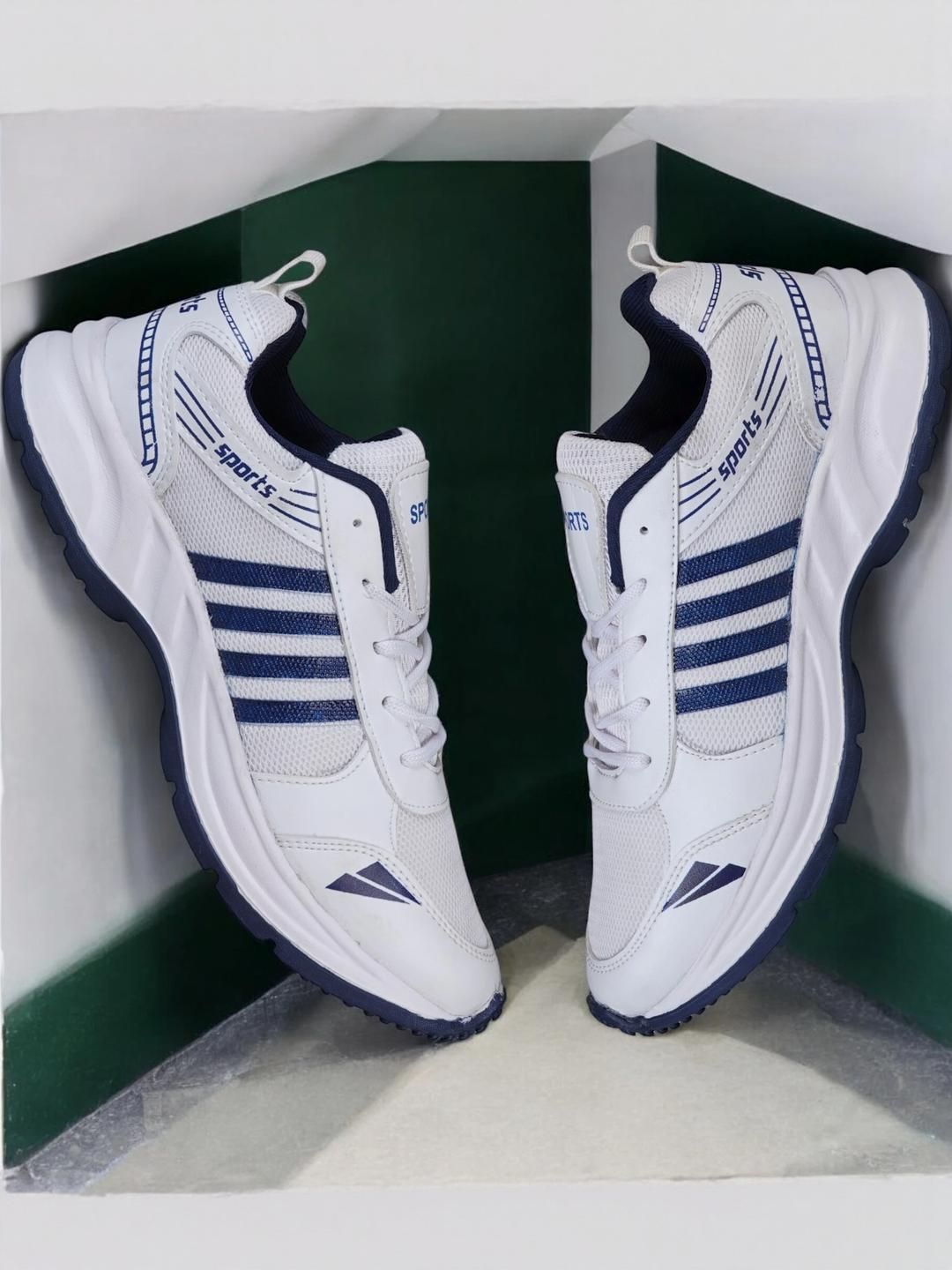 Free Kicks Men White Synthetic Marking Running Sports Shoes