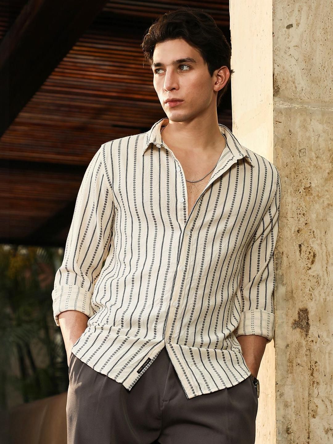 CAHOOT Men Comfort Fit Vertical Striped Spread Collar Cotton Casual Shirt
