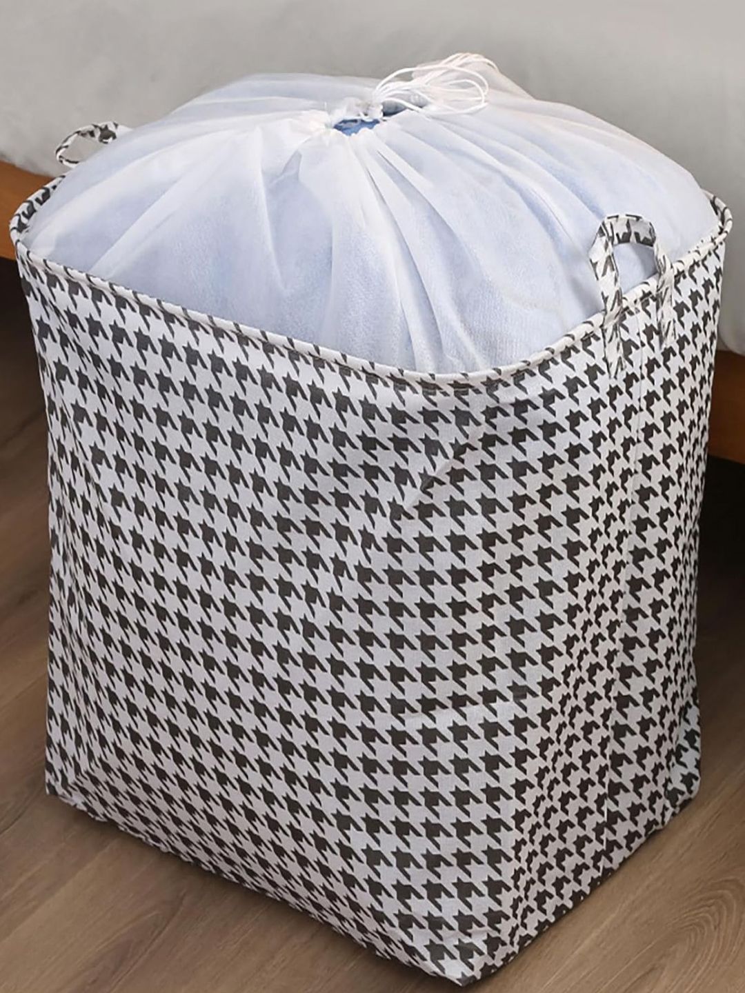 HOUSE OF QUIRK White & Black Waterproof LaundryBag100L
