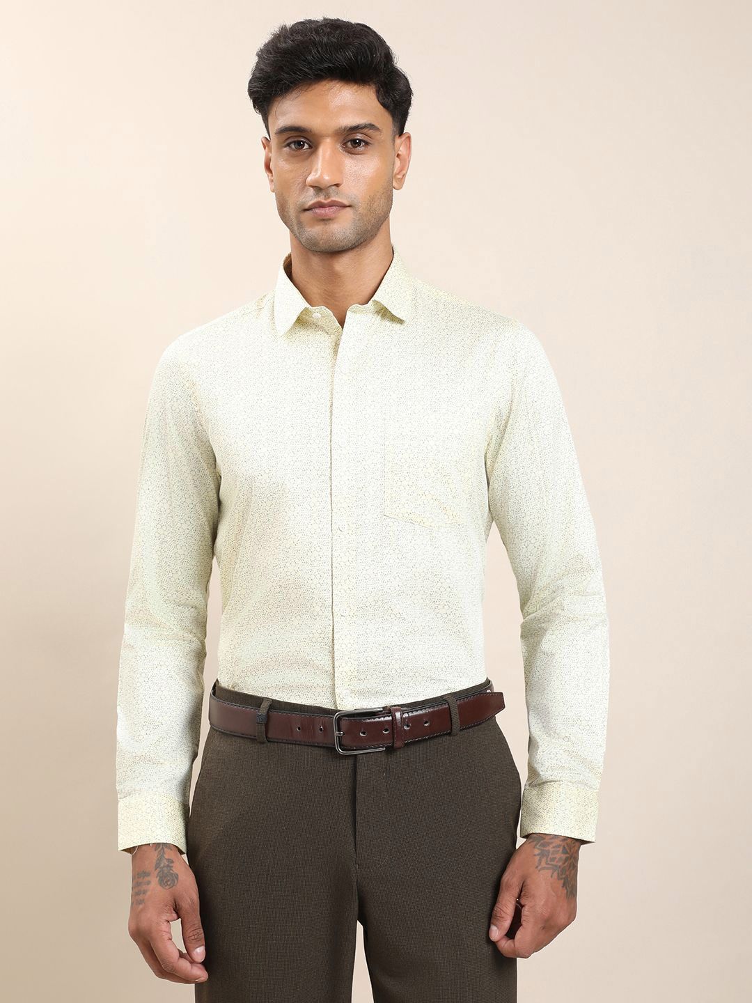Turtle Men Standard Slim Fit Micro Ditsy Printed Spread Collar Cotton Formal Shirt