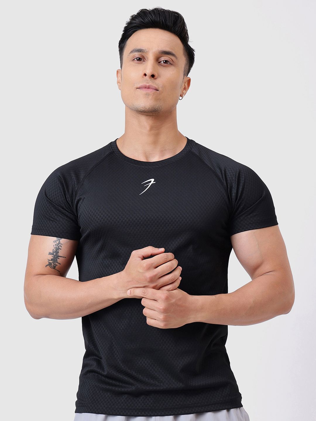 FUAARK Men Abzorb Self Design Round Neck Slim Fit T-shirt