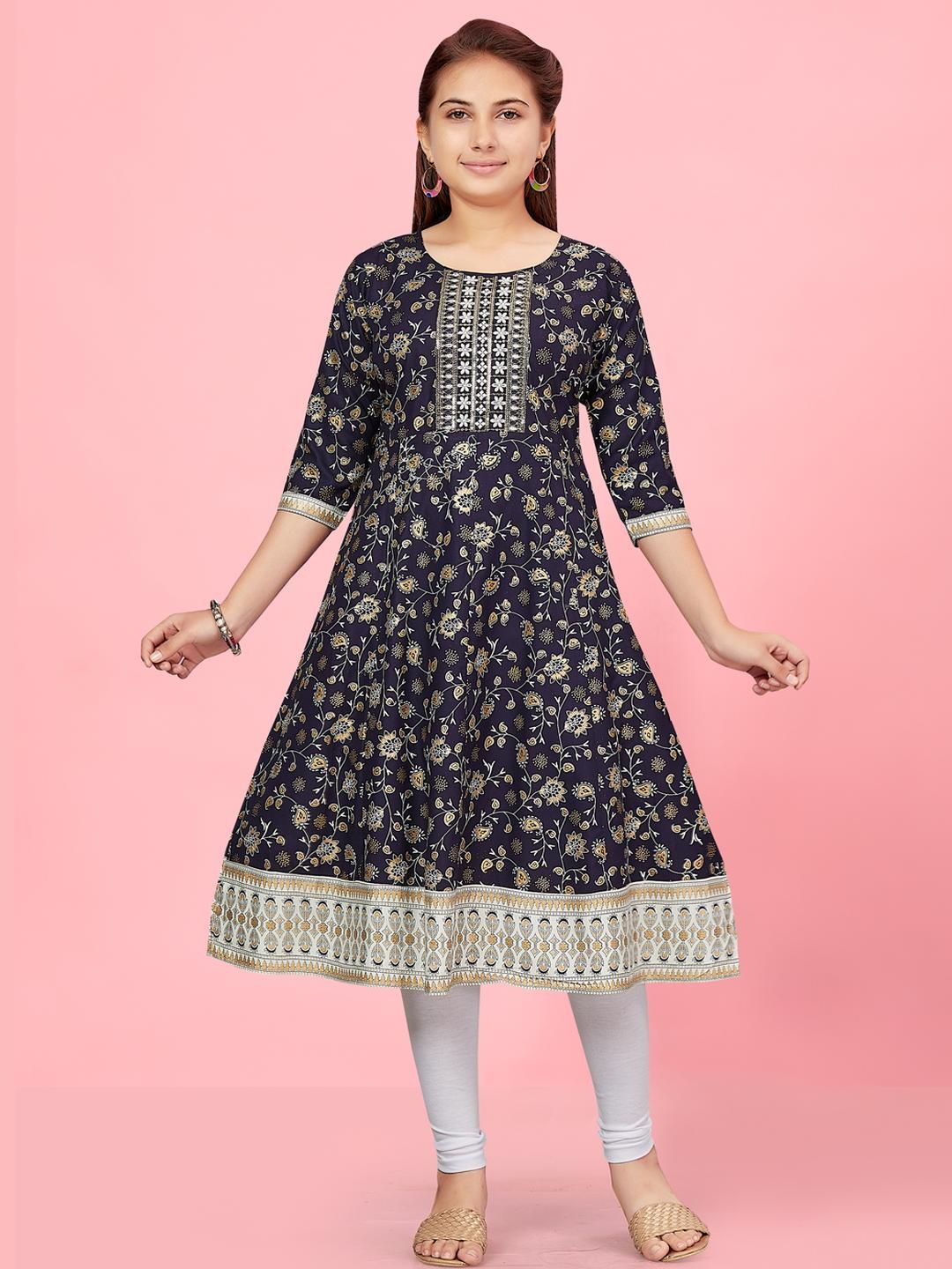 Muhuratam Mom&Bae Women Orange Kurtas