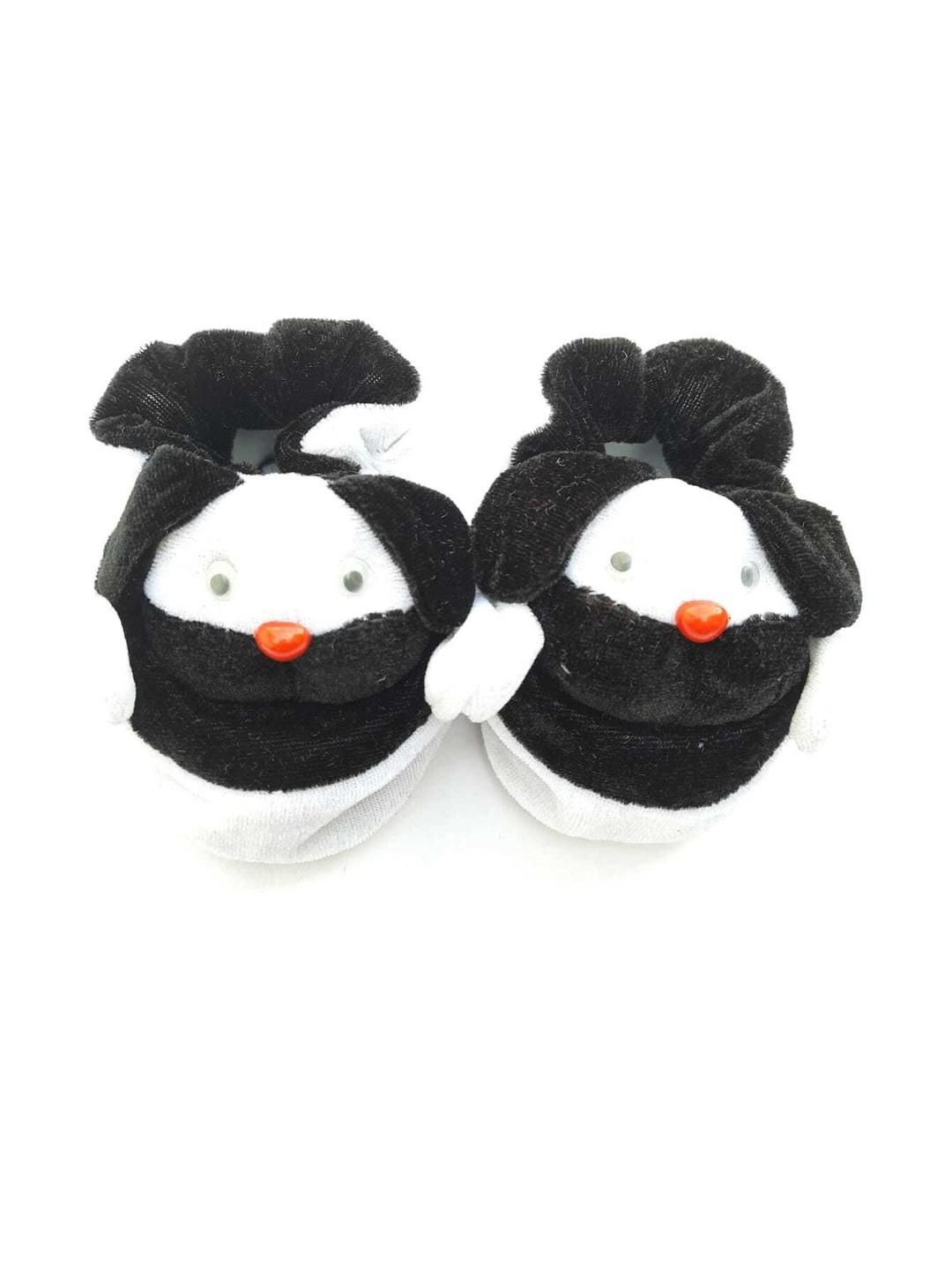 LMN CHILD CARE Unisex Kids Black Cotton Booties