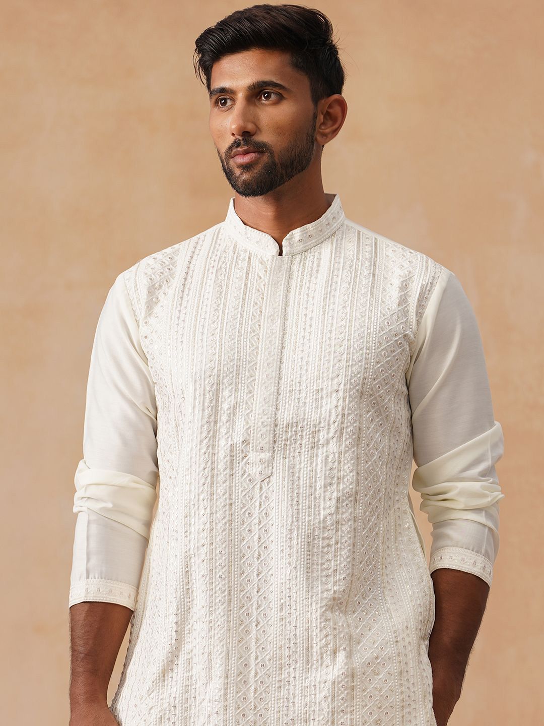 Jompers Geometric Embroidered Mandarin Collar Chikankari Straight Kurta Offers & Cashback