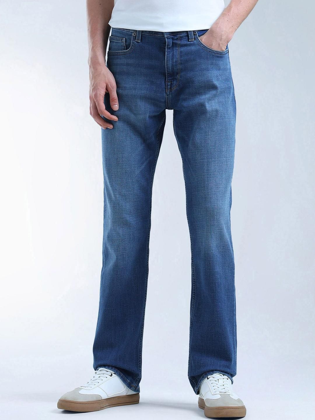 Flying Machine Men Relaxed Fit Mid-Rise Light Fade Jeans