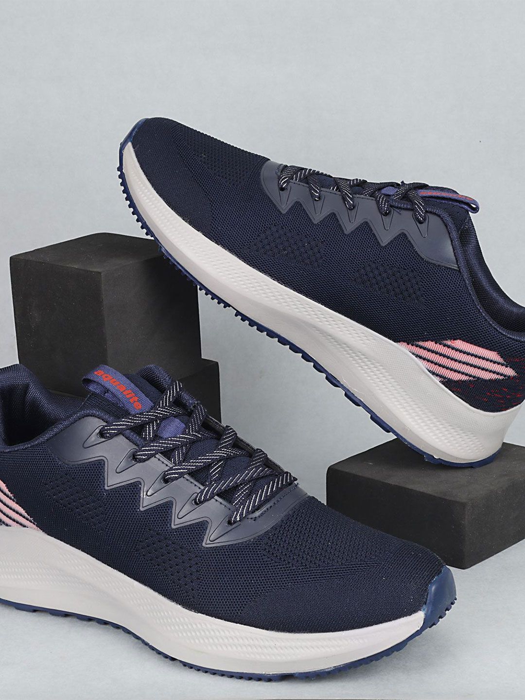 Aqualite Men Mesh Walking Shoes