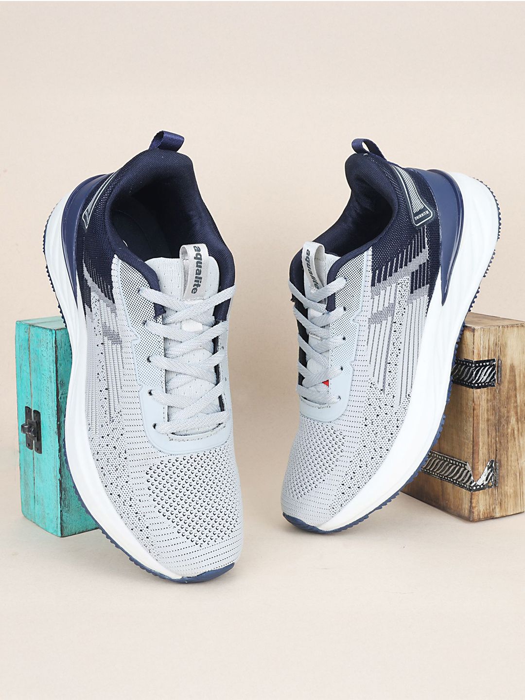 Aqualite Men Mesh Walking Shoes