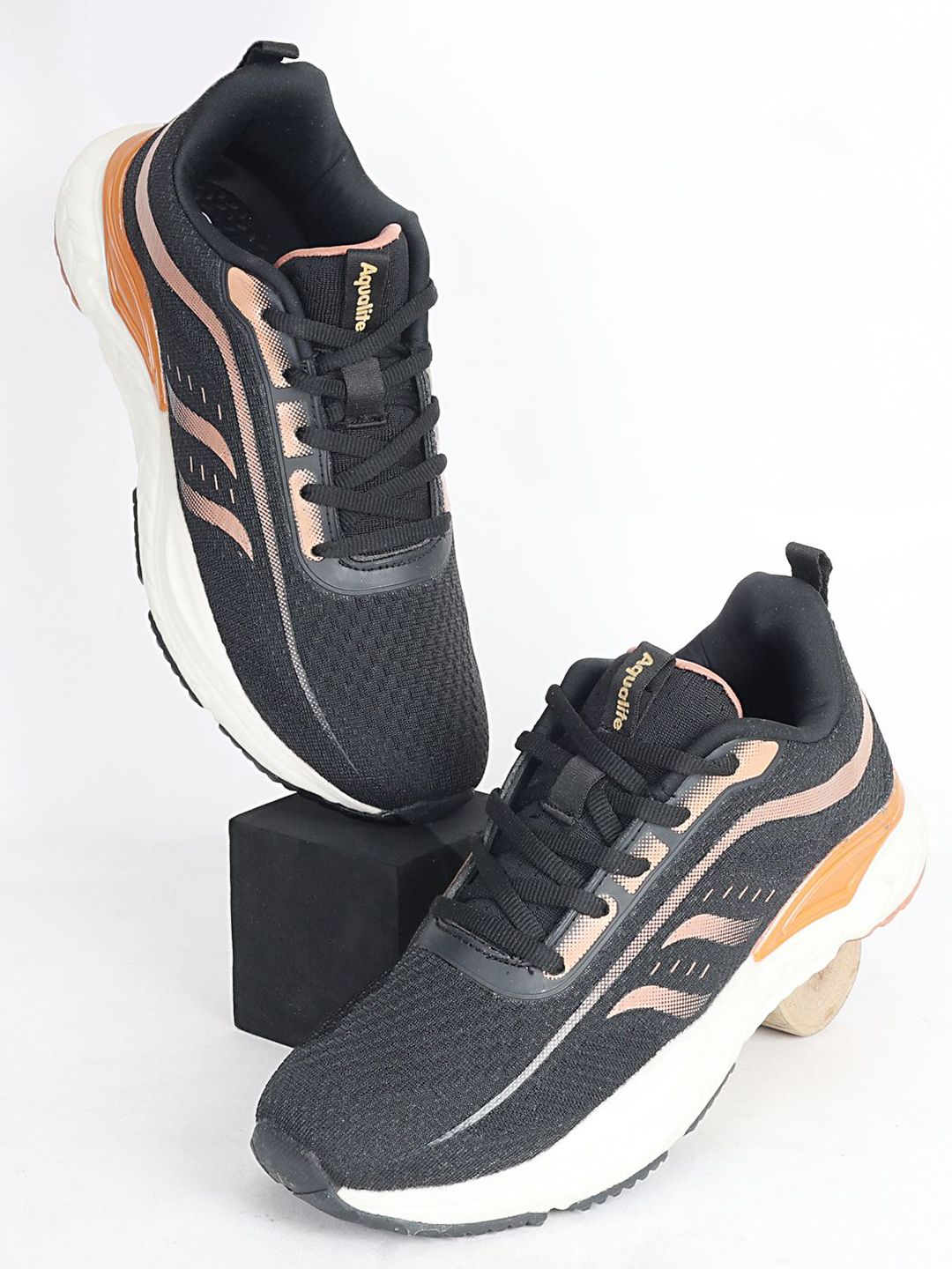 Aqualite Men Mesh Walking Shoes
