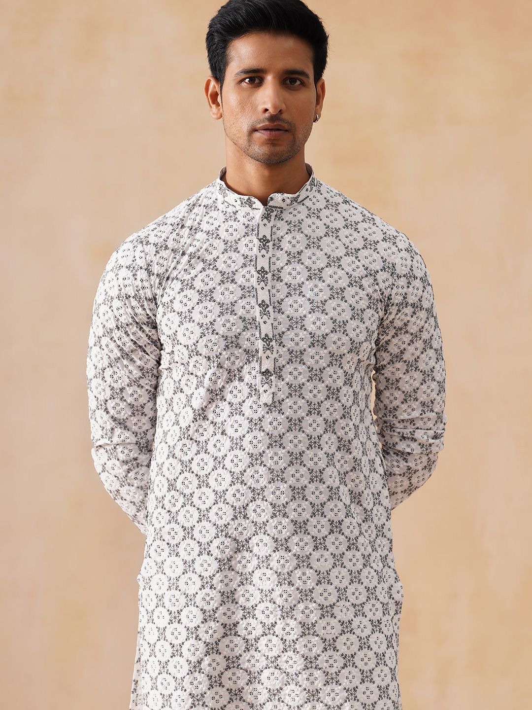 Jompers Floral Embroidered Thread Work Straight Kurta