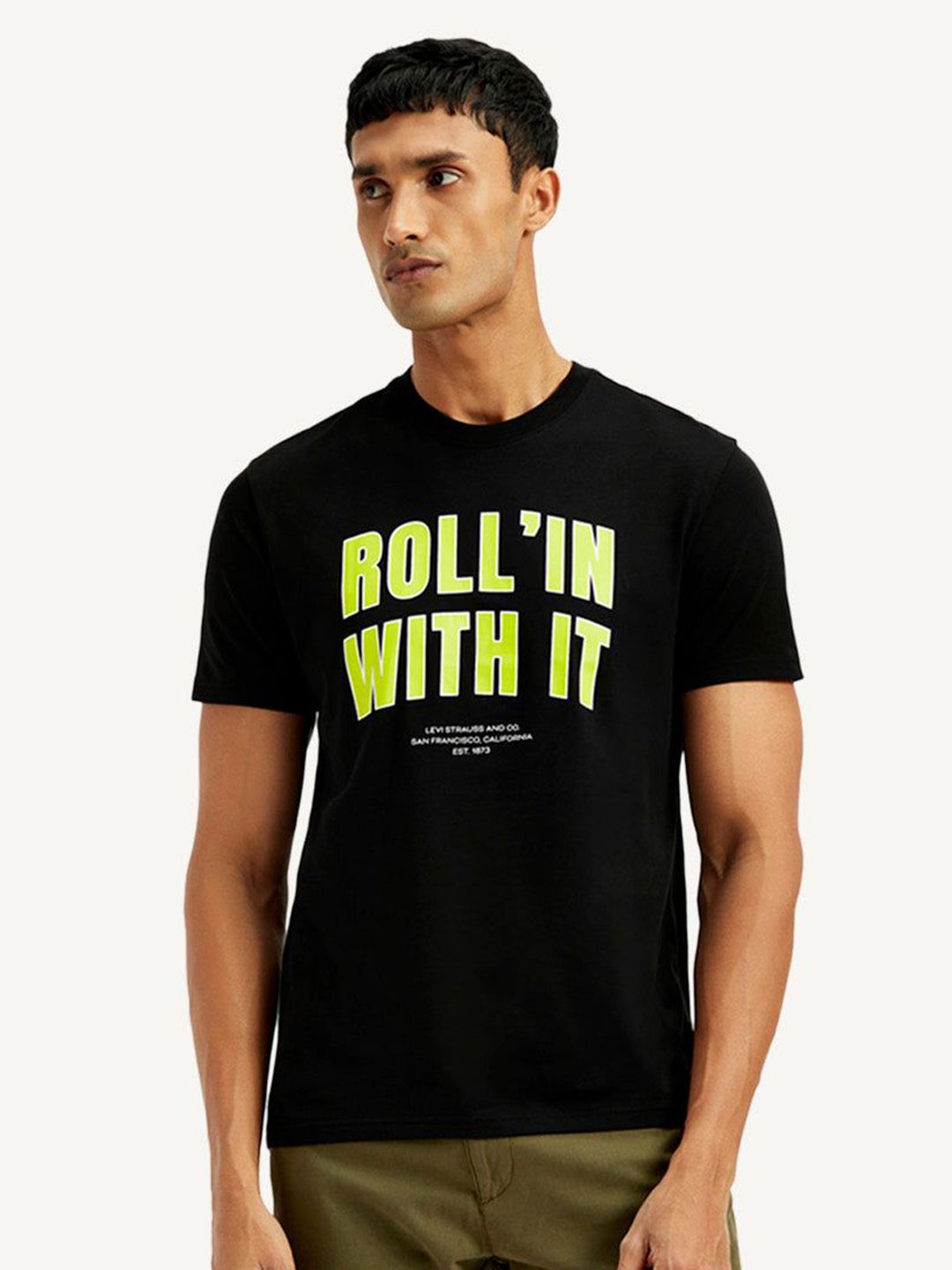Levis Men Typography Printed Round Neck Pure Cotton Slim Fit T-shirt