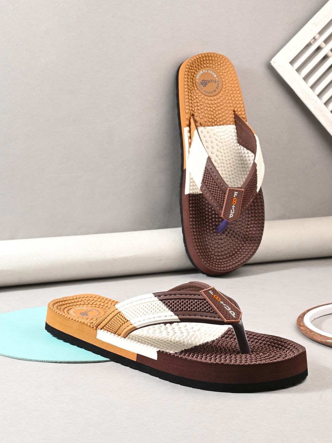 DOCTOR HEALTH SUPER SOFT  Men Colourblocked Thong Flip-Flops