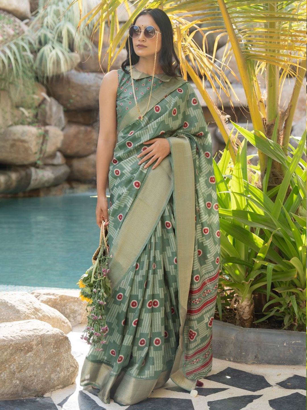 KALINI Geometric Printed Zari Border Saree with Blouse Piece