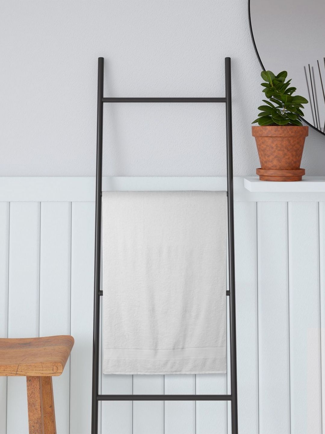 Portico SkyEdge White Cotton 410 GSM Bath Towel