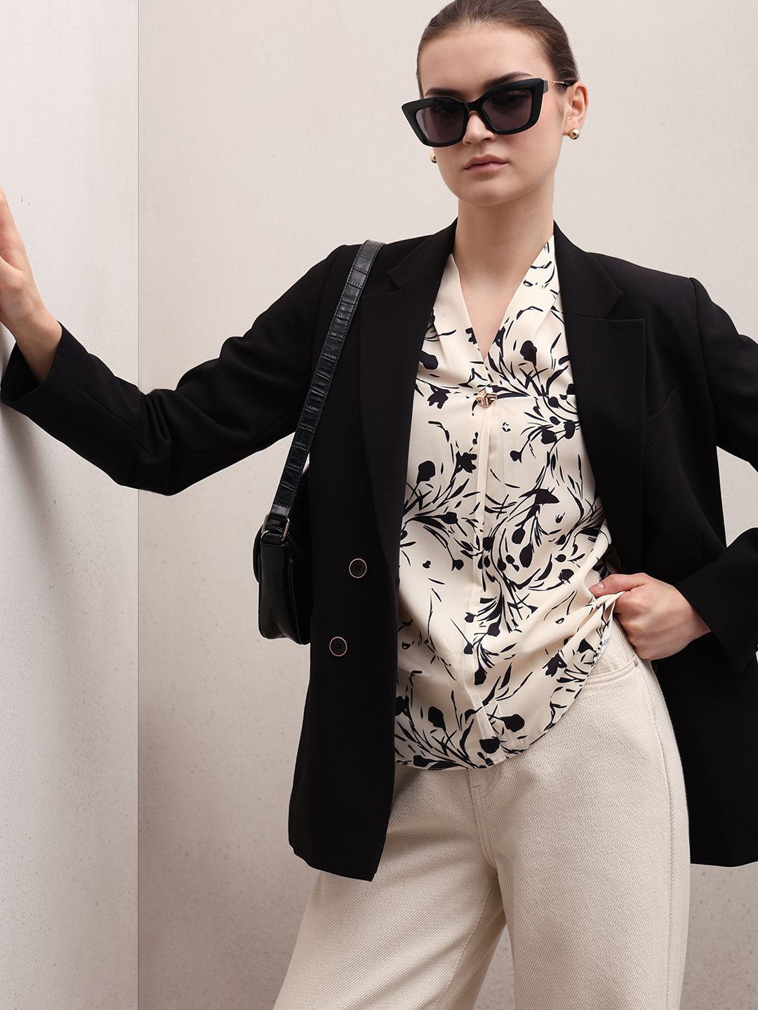 Buy Vero Moda VM LILLY LS TOP IN Cloud Dancer Women Floral Printed