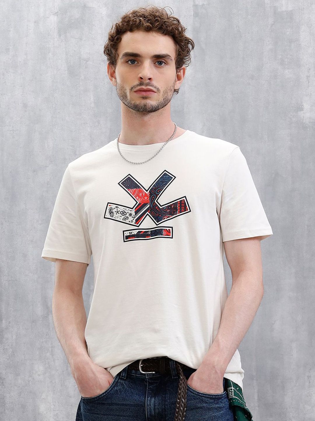 WROGN Printed Pure Cotton Applique Slim Fit T-shirt