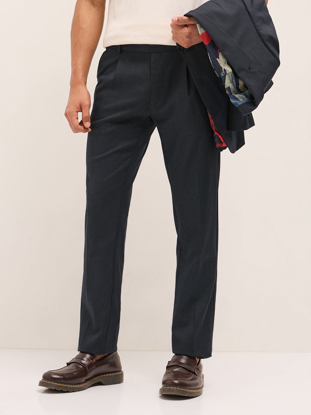 THE BEAR HOUSE Men Textured Pleated Mid-Rise Formal Trousers