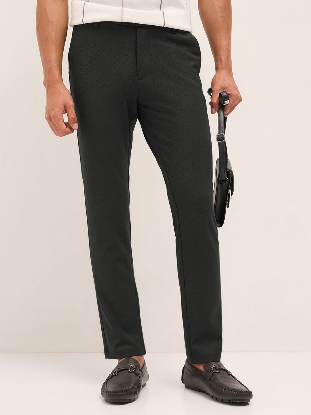 THE BEAR HOUSE Men Textured Slim Fit Low-Rise Trousers