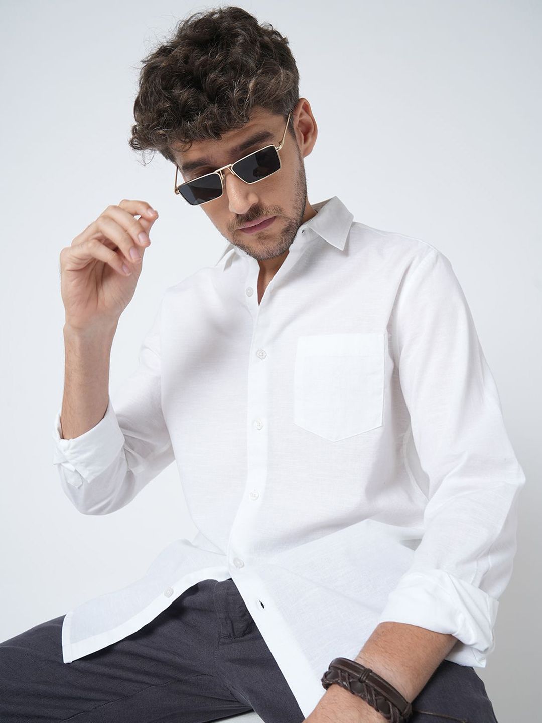 VASTRADO Men Classic Fit Solid Spread Collar Cotton Casual Shirt