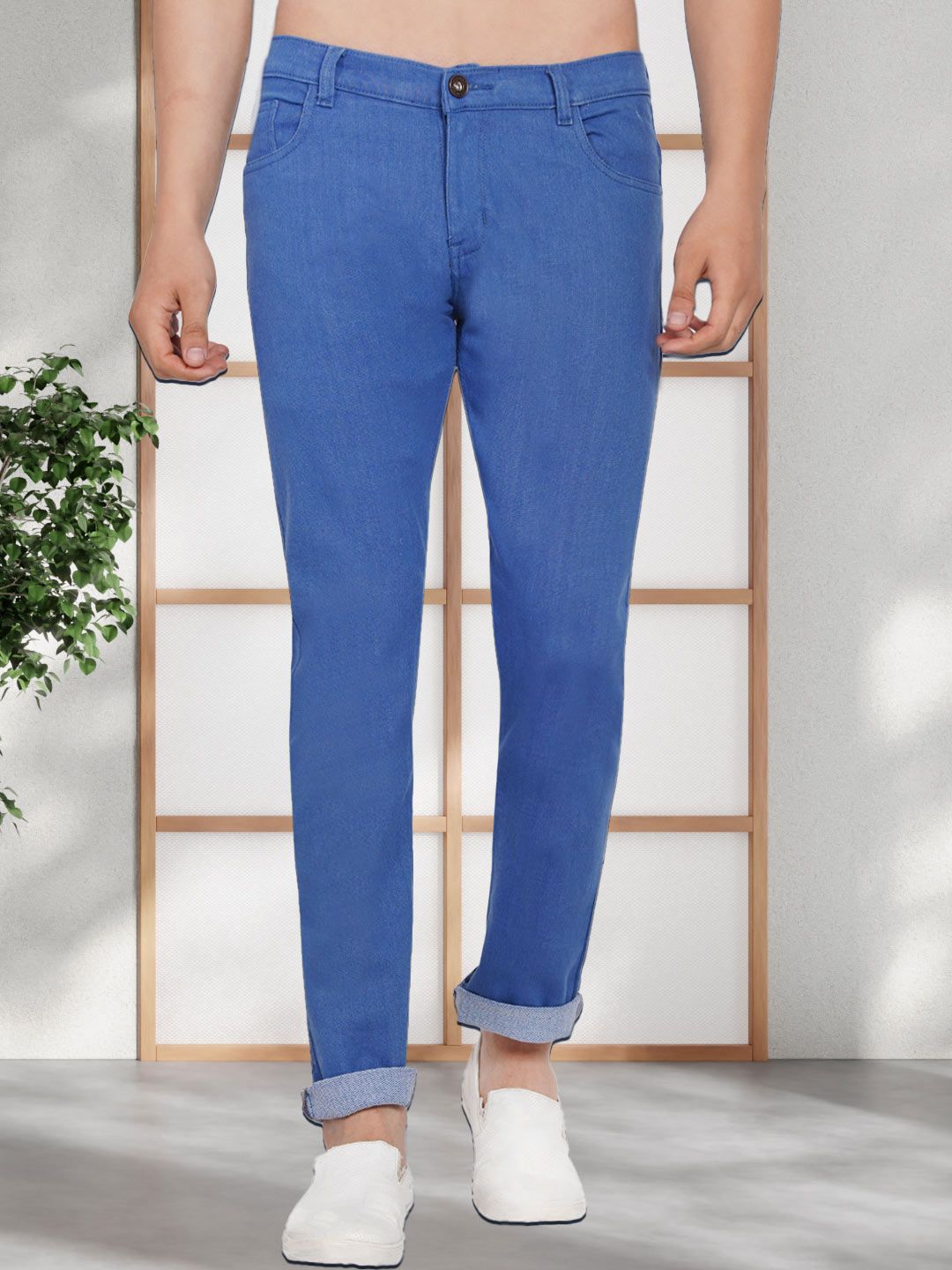 Dais Men Straight Fit Mid-Rise Stretchable Jeans