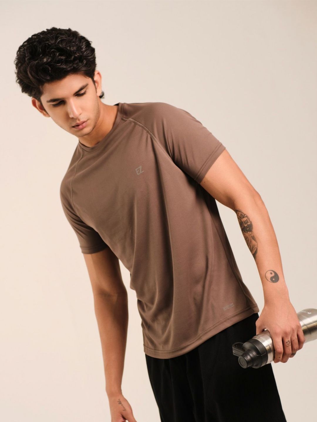 EAZY Men Dri-FIT Solid Round Neck T-shirt