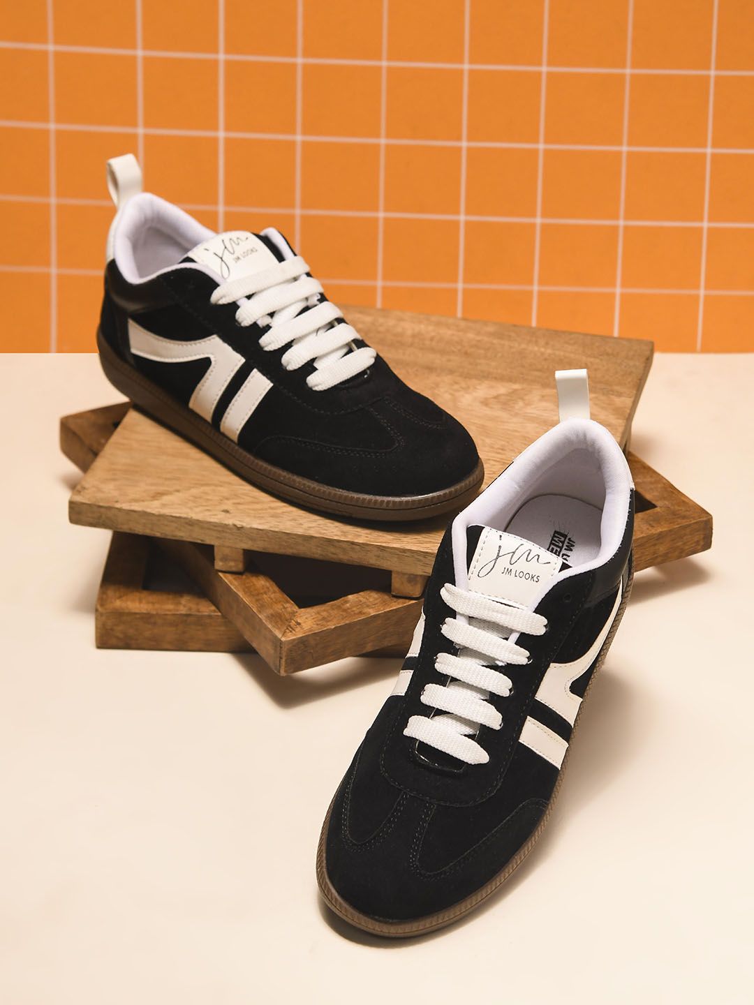 JM Looks Women Colourblocked Lightweight Sneakers