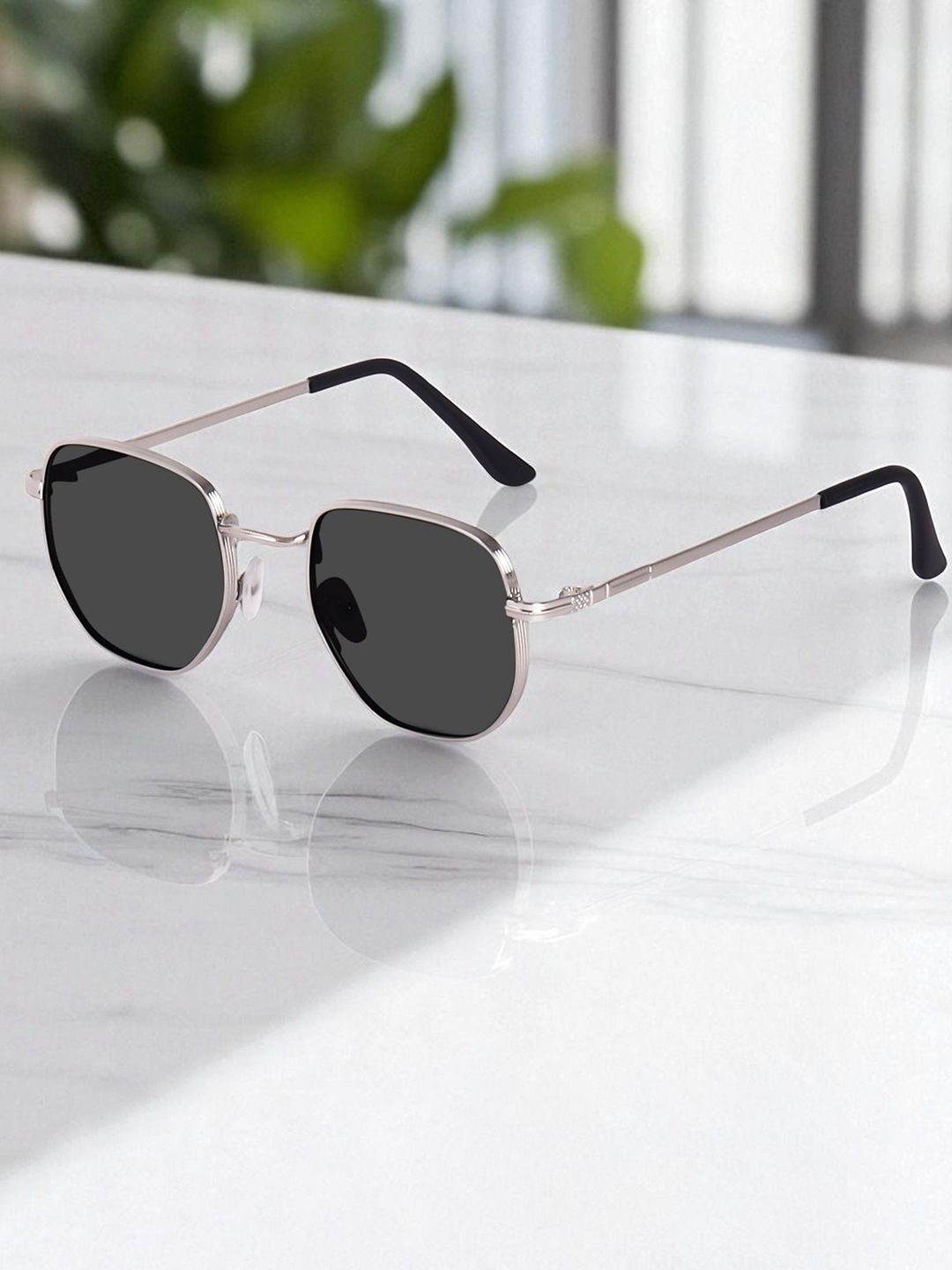 RICH CLUB Unisex Oval Sunglasses with UV Protected Lens