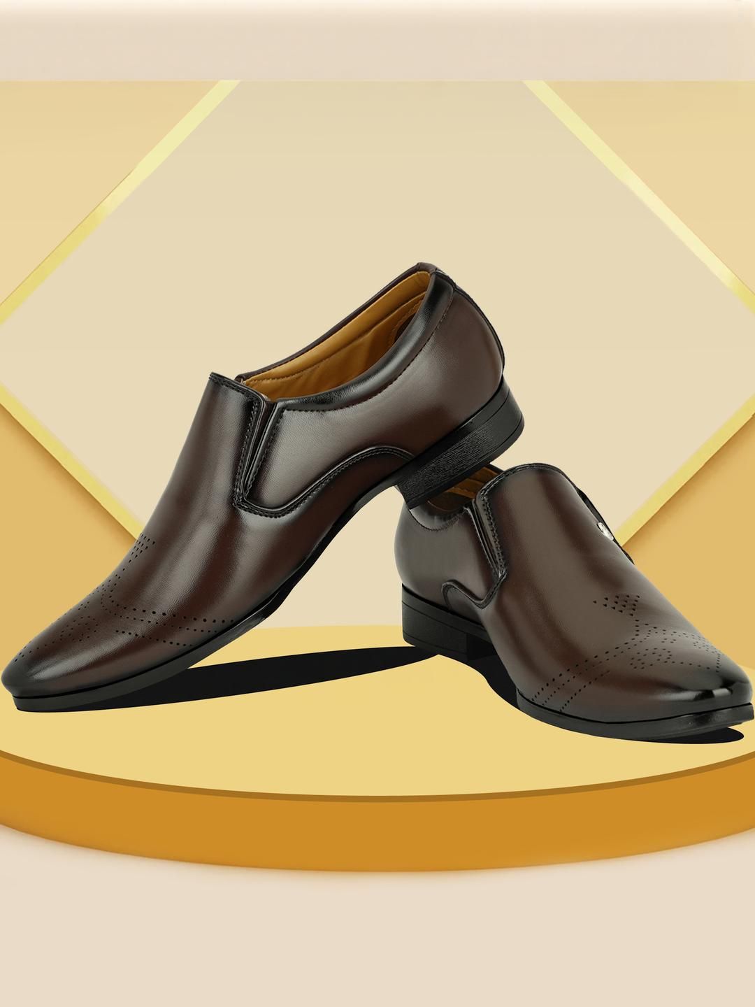 Blue Horse Men Brown Synthetic Leather Formal Shoes