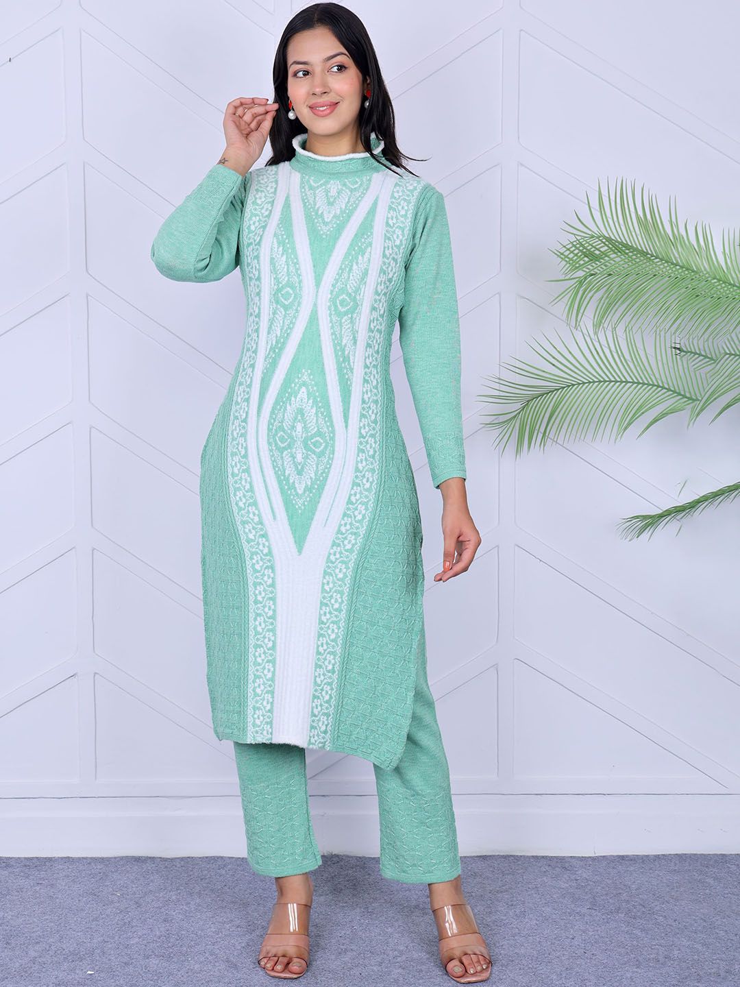 KNITZY Floral Woven Design Round Neck Pure Woollen Kurta With Trousers