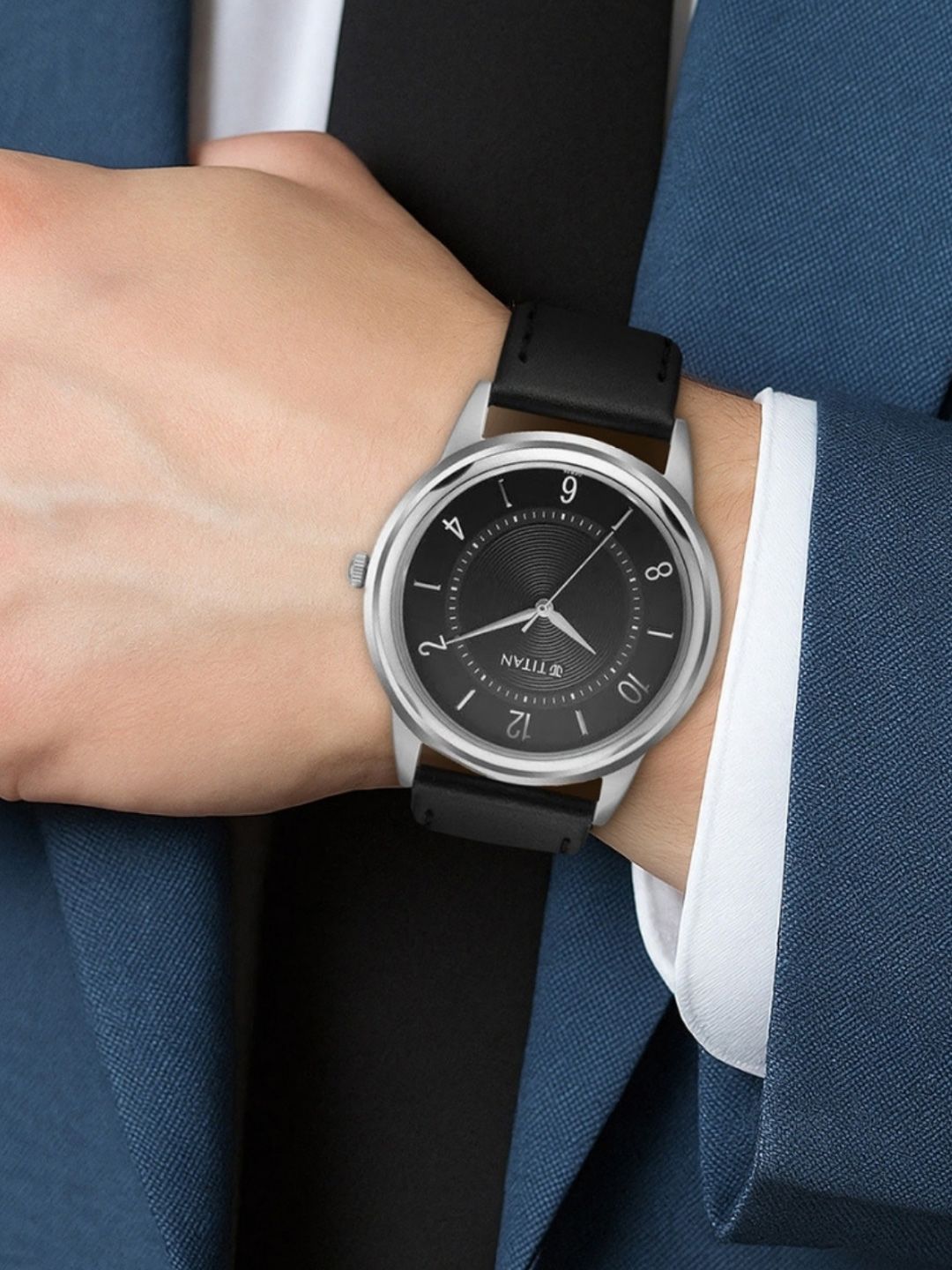 Buy Titan Karishma Zing Quartz Analog With Black Dial Watch For