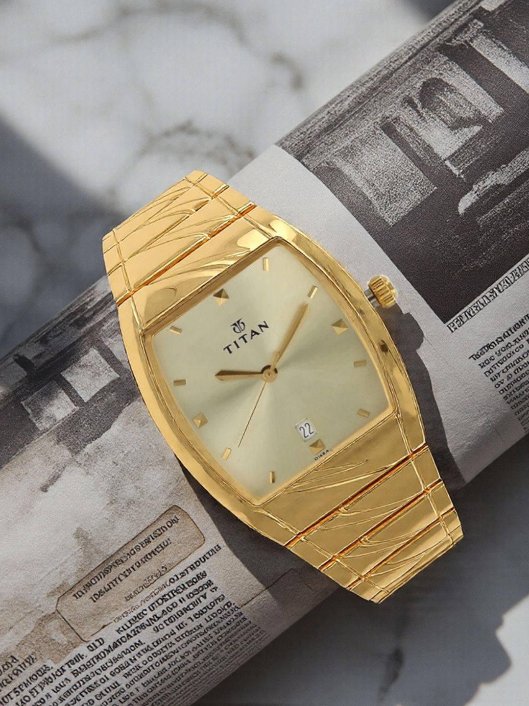 Buy Titan Karishma Quartz Analog With Champagne Dial Watch For Men