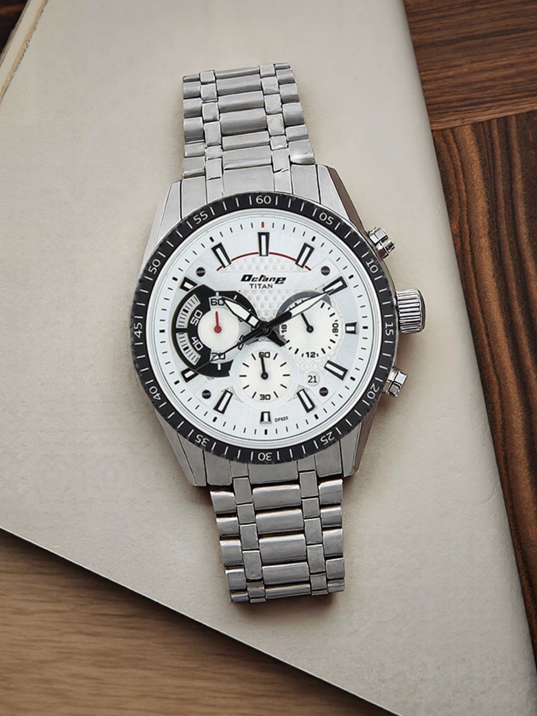 Titan Titan Octane Chronograph Analog With White Dial Watch For Men - Nt90077km01