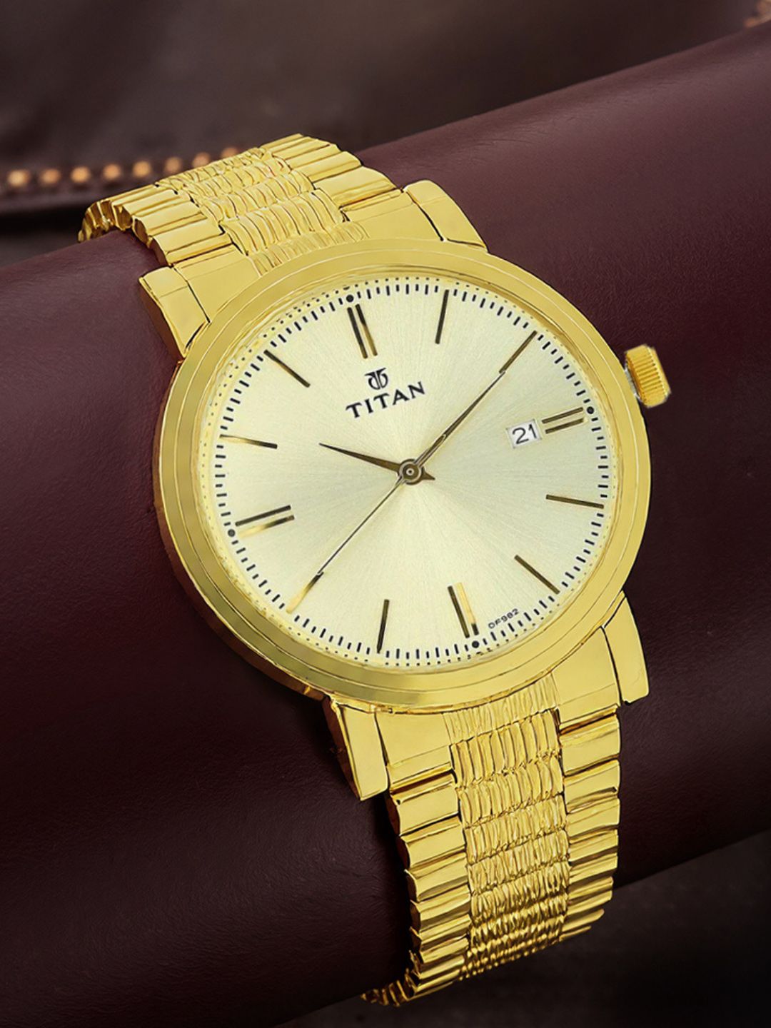 Titan Titan Karishma Quartz Analog With Champagne Dial Watch For Men - Nt1712ym03