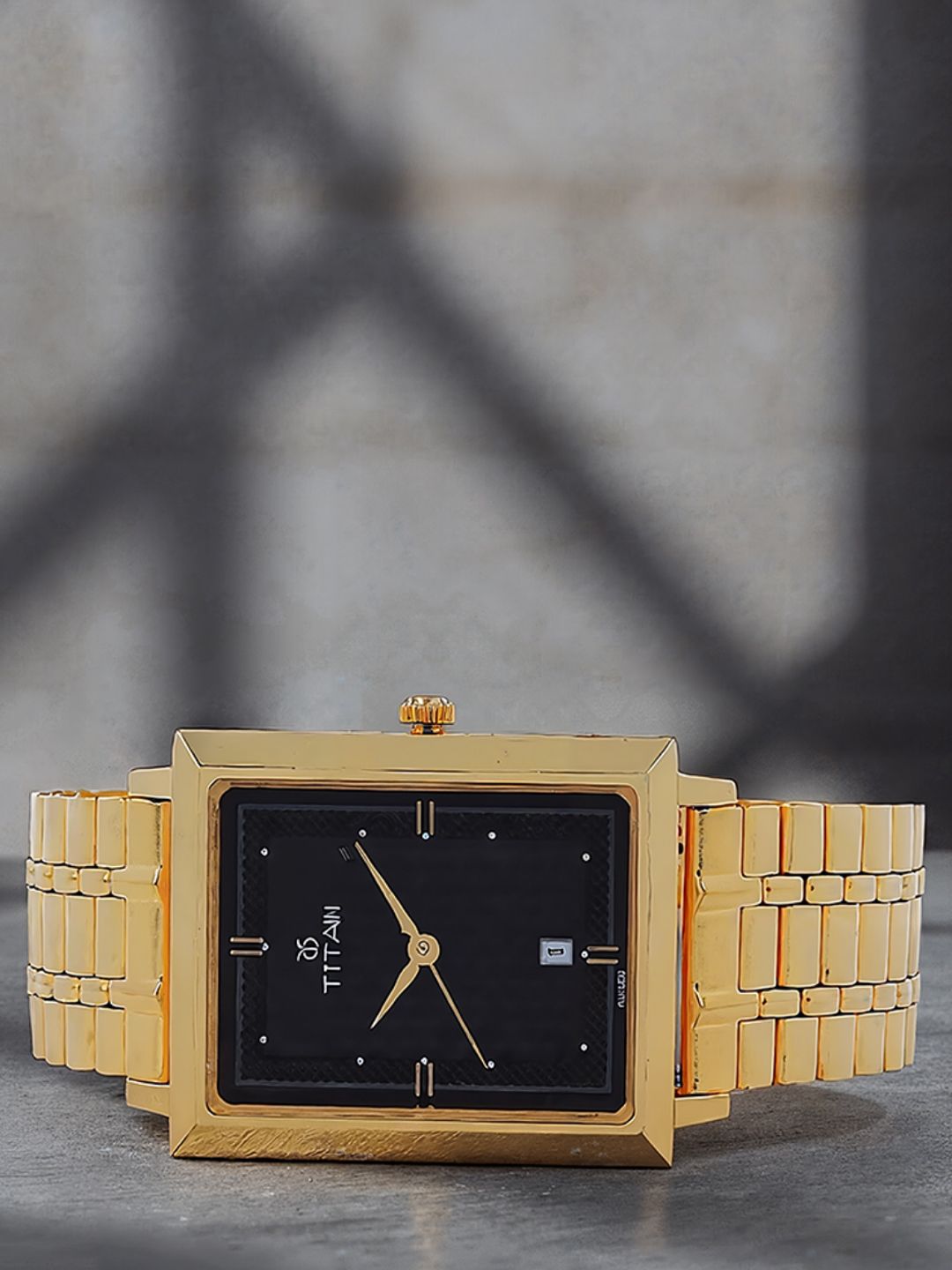 Titan Titan Men Navy Dial Watch 1715YM03