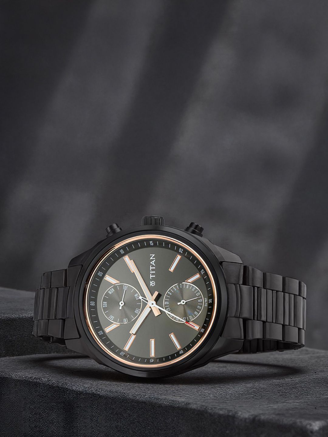 Orologio da uomo Casio analogico standard con cinturino in pelle quadrante nero al quarzo MTP