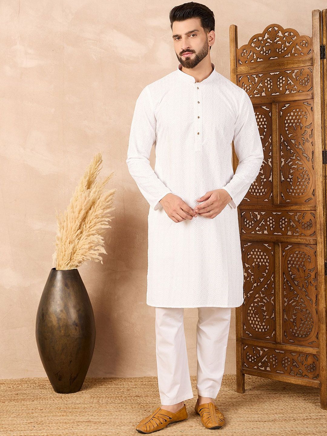 House of Pataudi Floral Embroidered Thread Work Straight Kurta