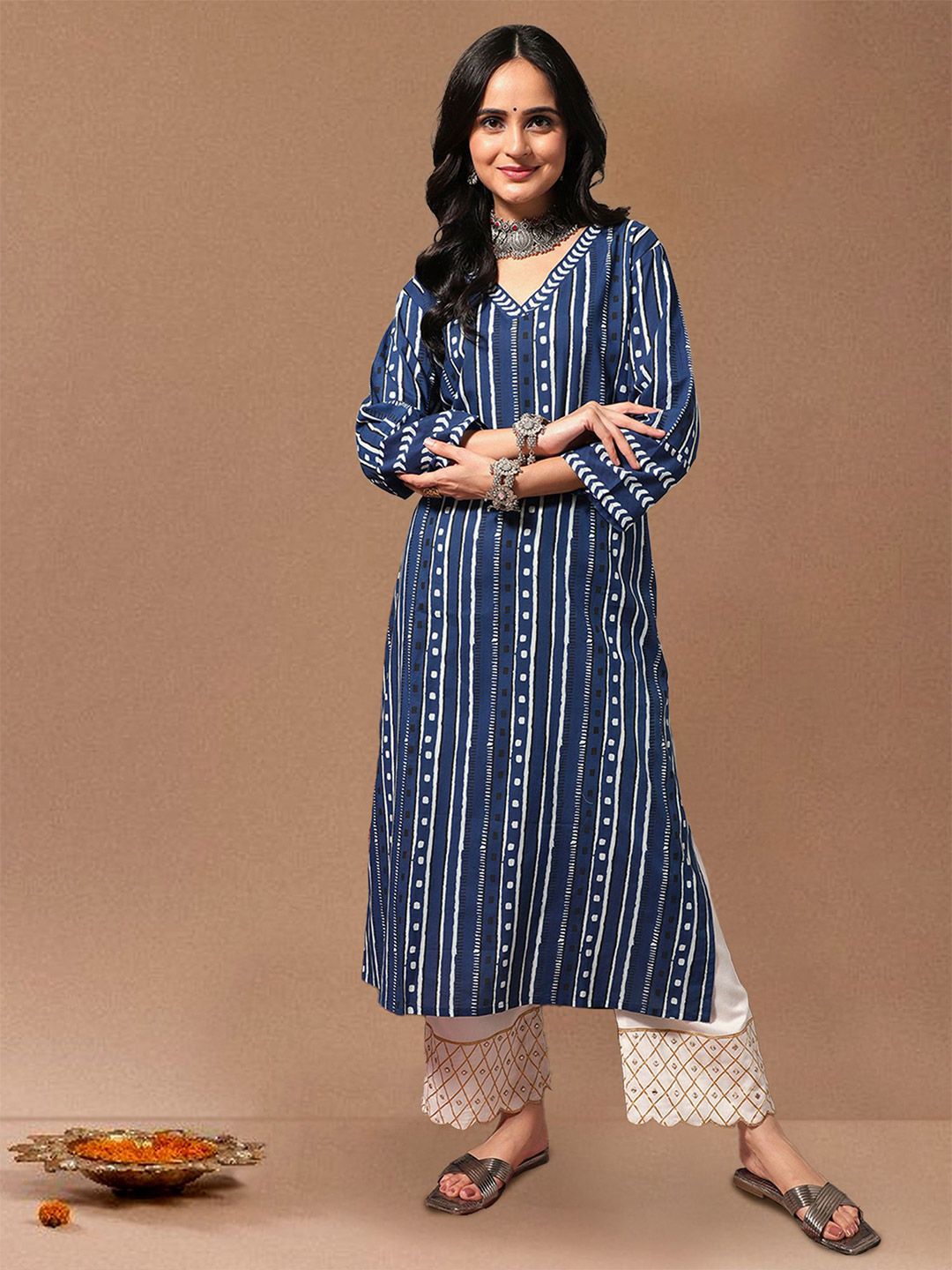 all about you Striped V-Neck Pure Cotton Straight Kurta