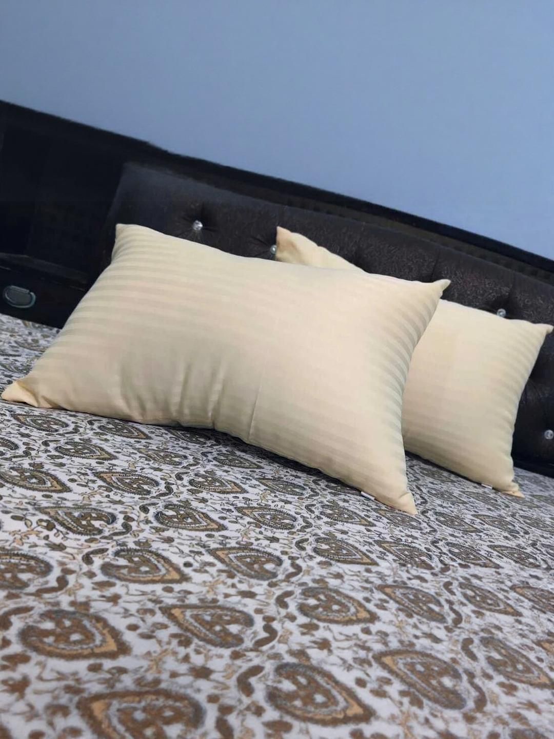 Y&A'M Pack of 2 Polycotton striped Gold Pillows