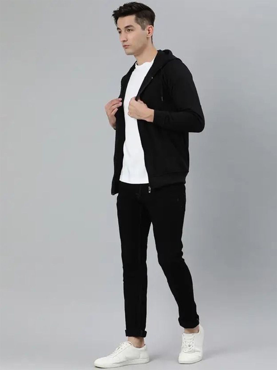 The Roadster Lifestyle Co Men Solid Full Sleeve Casual Zipper Hoodie Sweatshirts