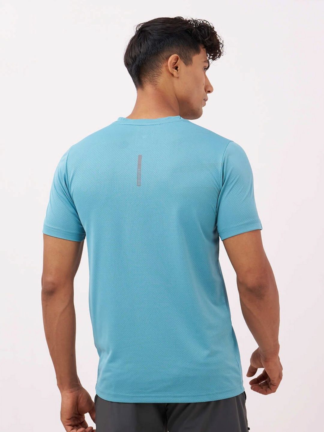 Buy Wildcraft Men Solid Round Neck T-shirt - Tshirts for Men