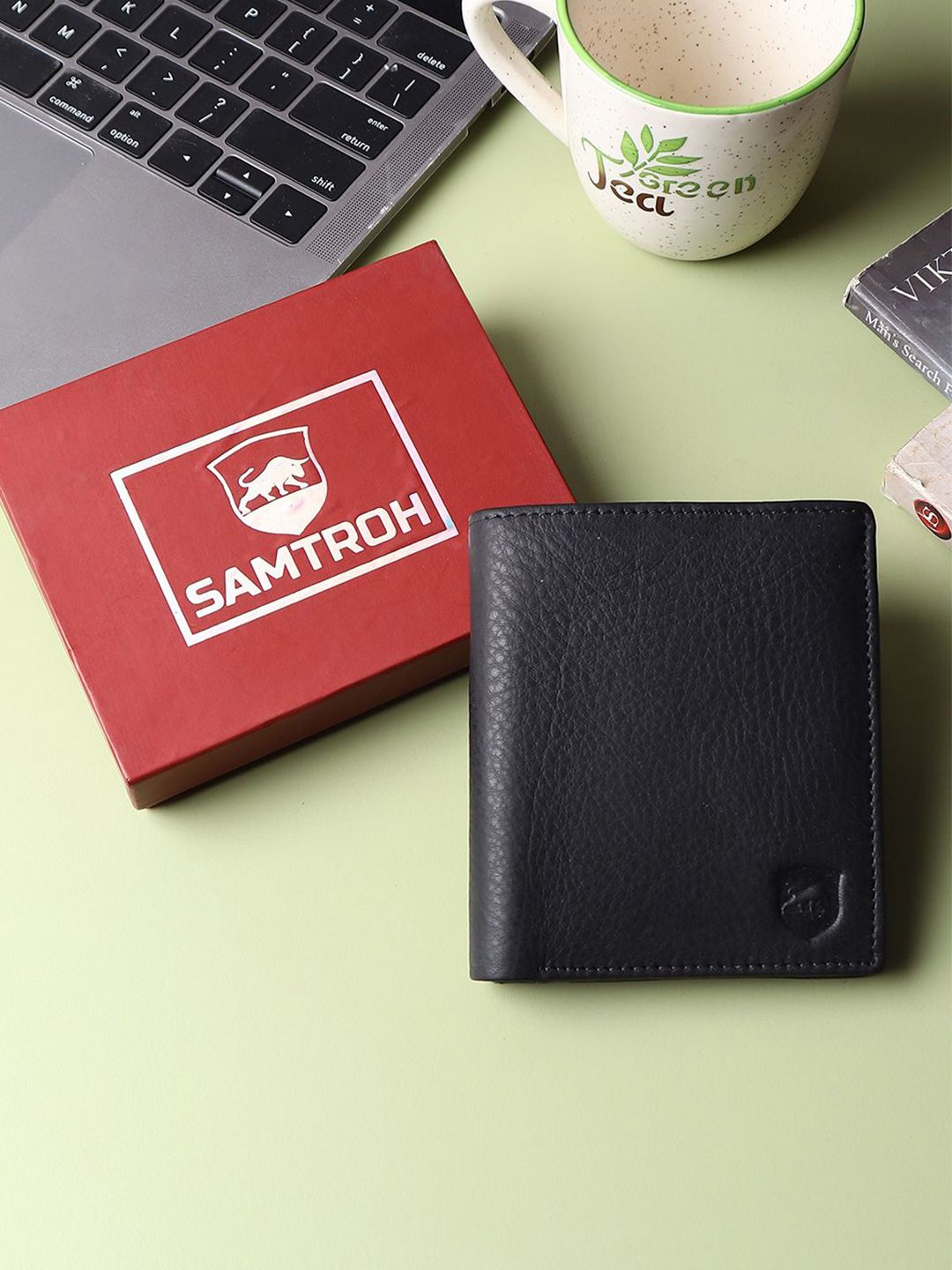SAMTROH Men Leather Two Fold Wallet With Flap Coin Pocket