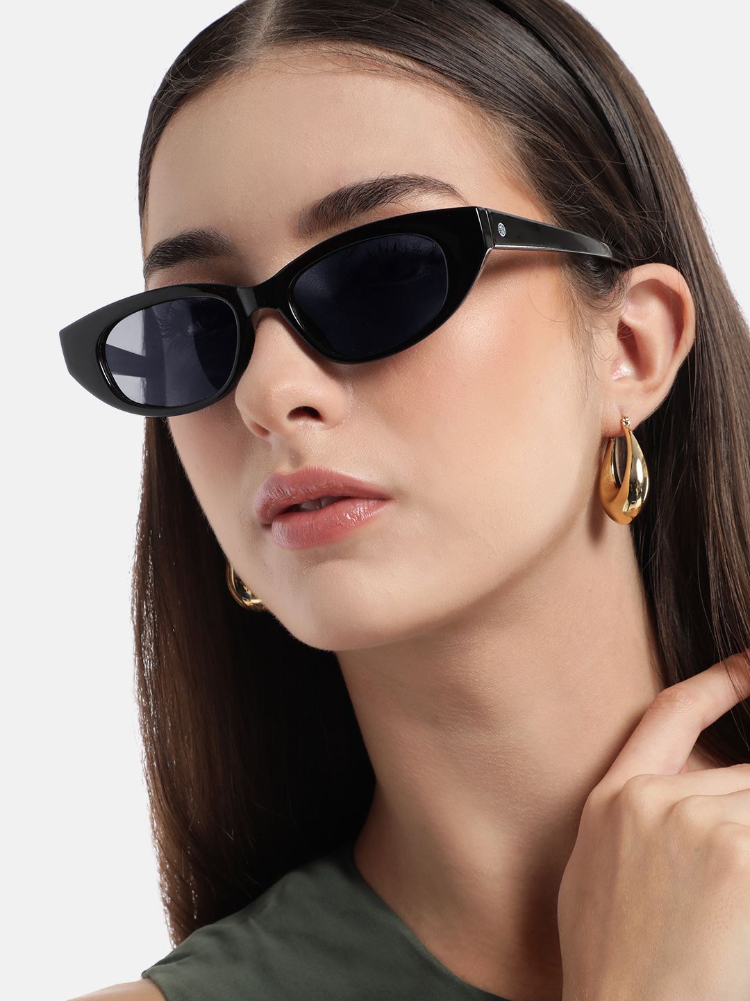 Carlton London Black Toned with Black Polarised Lens Cat Eye Sunglass