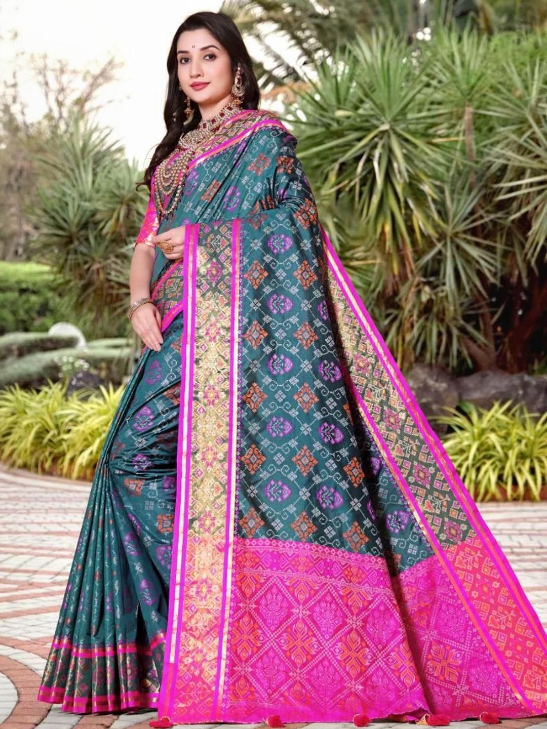 AKSH FASHION Blue Silk Blend  Sarees