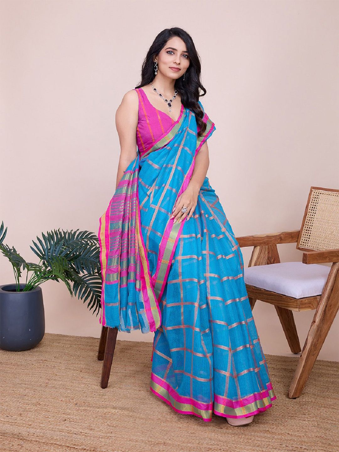 DWIJA FASHION Checked Zari Saree