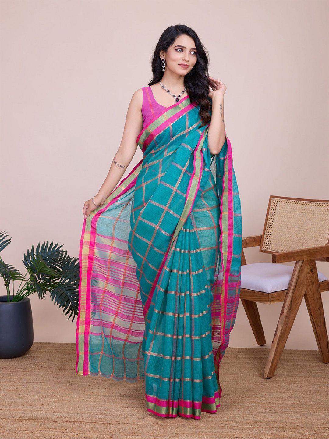 DWIJA FASHION Checked Zari Saree