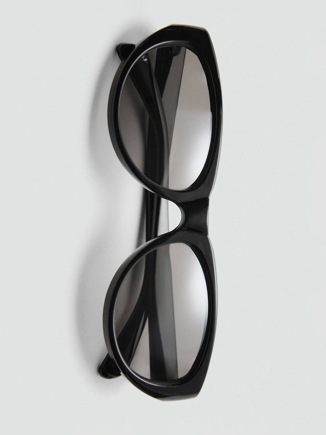Round Sunglasses with UV Protected Lens - 17012544