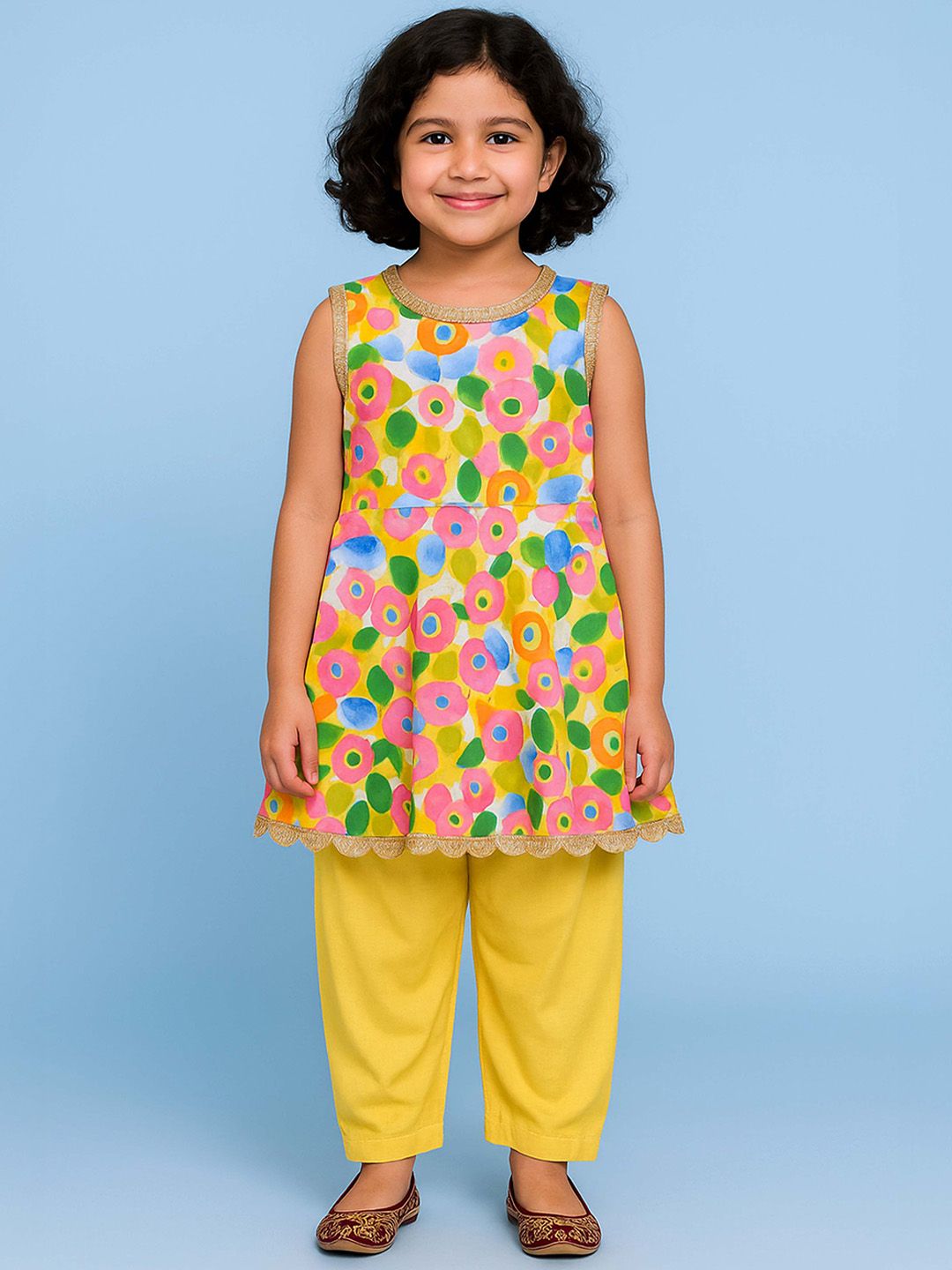 KiddoPanti Girls Floral Printed Round Neck Sequinned Pure Cotton Kurta With Pyjamas