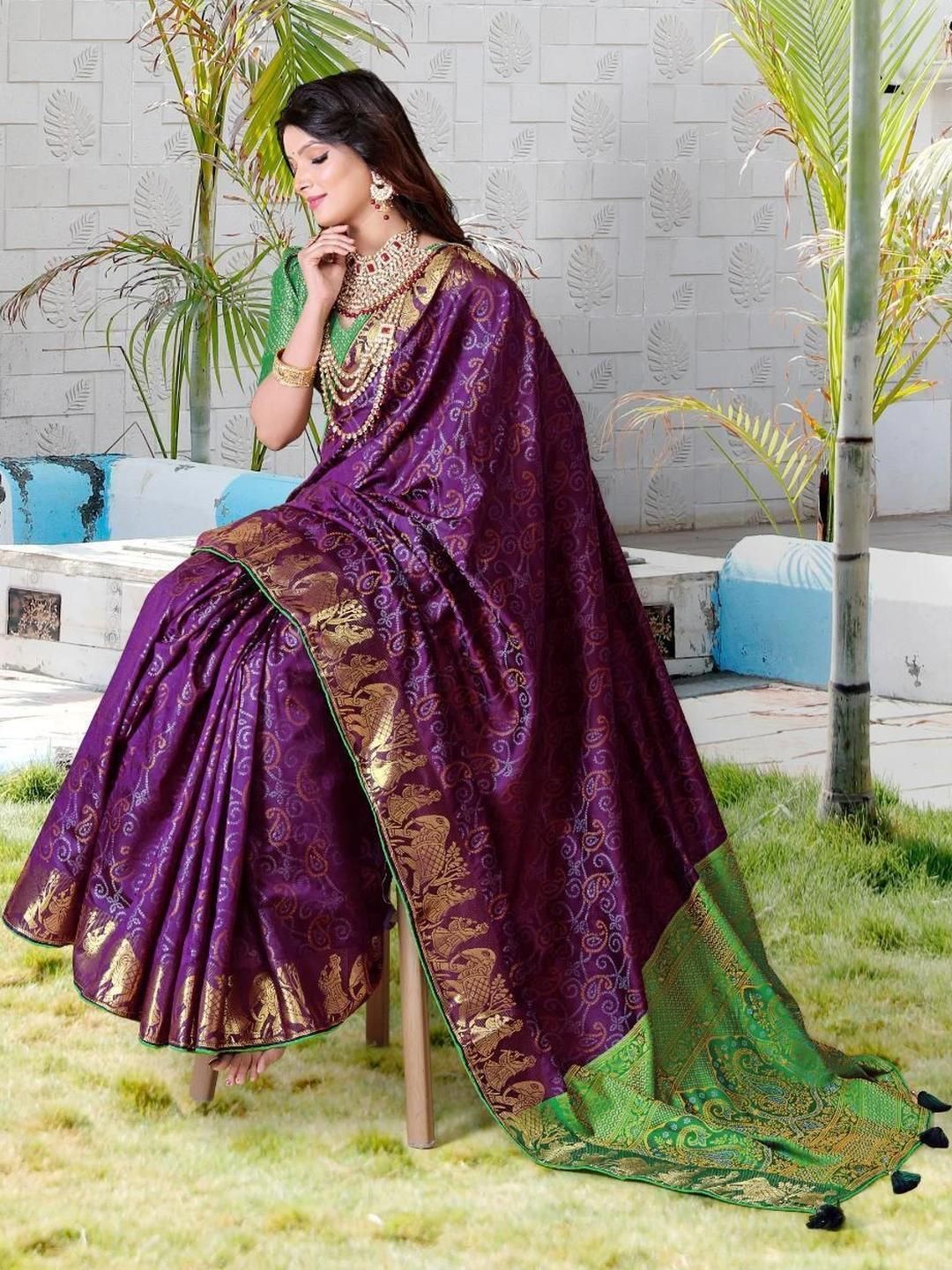 AKSH FASHION Purple Silk Blend  Sarees