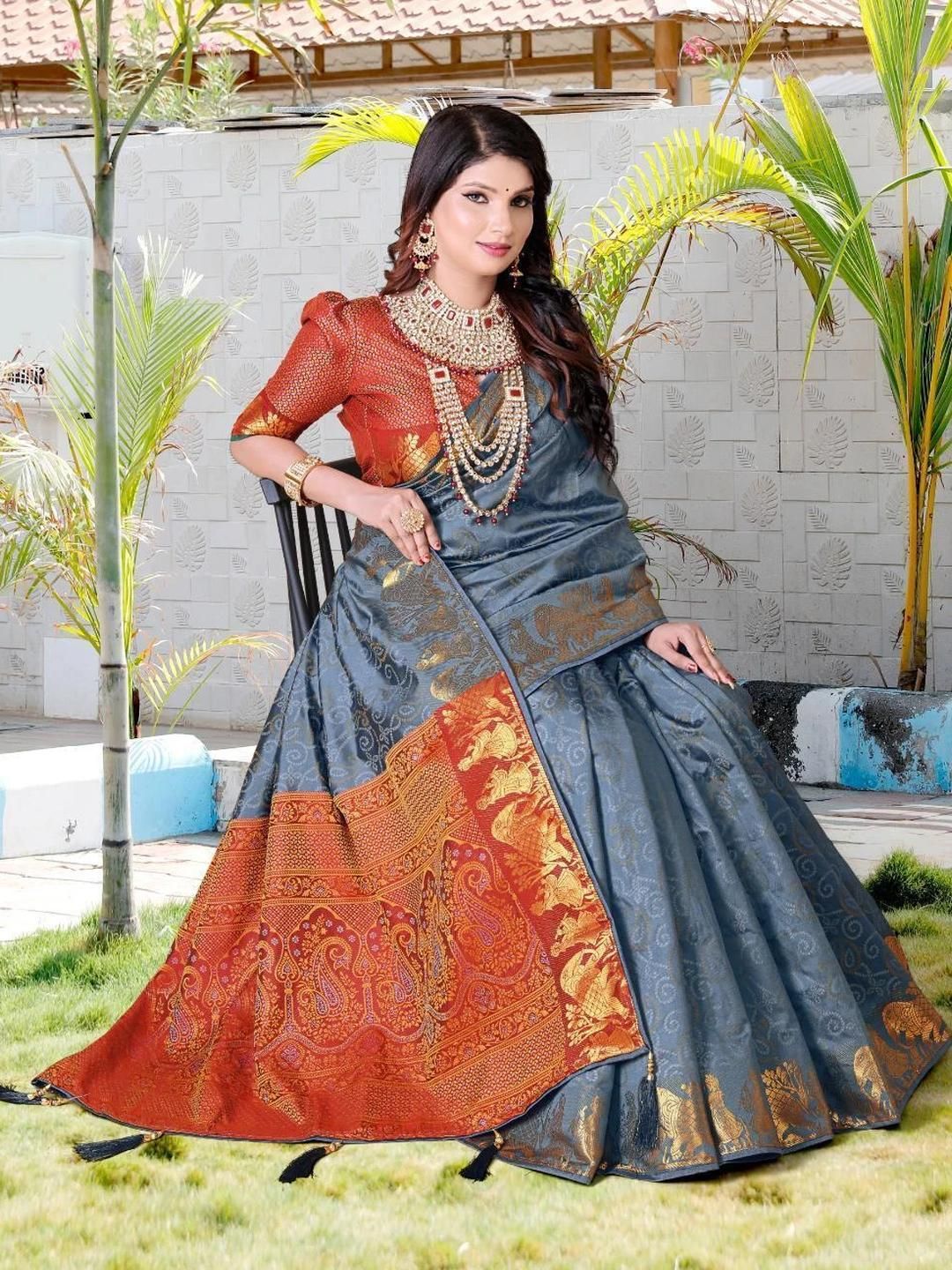 AKSH FASHION Grey Silk Blend  Sarees