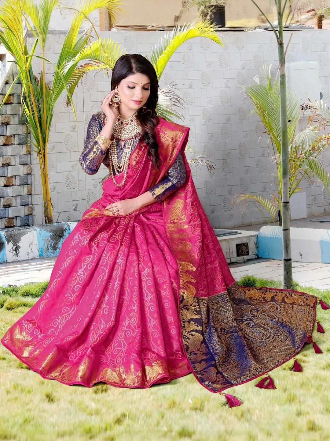 AKSH FASHION Pink Silk Blend  Sarees