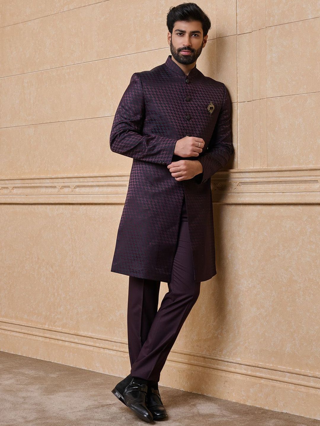 Tasva Embroidered Mandarin Collar Neck Indo Western Set